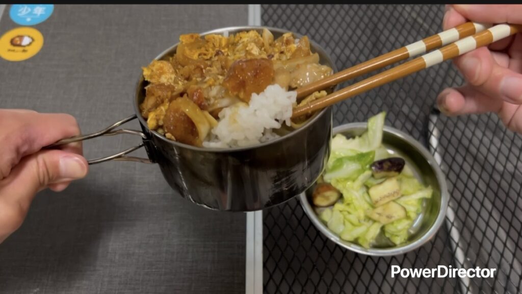 ニチレイ特から使用!ニンニク醤油香る甘くない「親子丼」を作って頂きます!|キャンプ道具で簡単ご飯