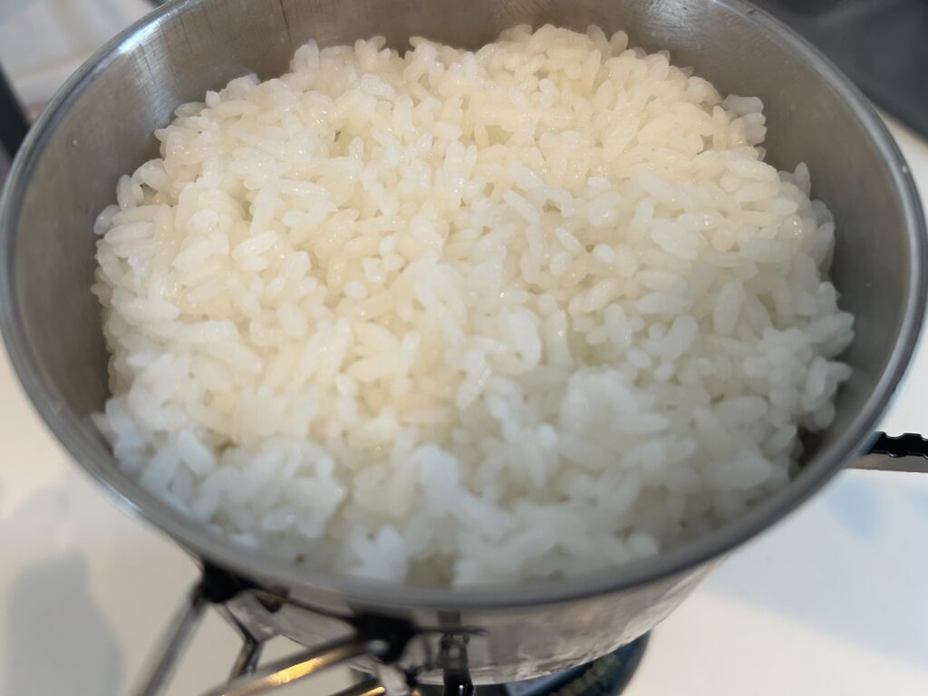 【備蓄米の美味しい炊き方】|3つのポイントを紹介!|「男の簡単料理レシピ」