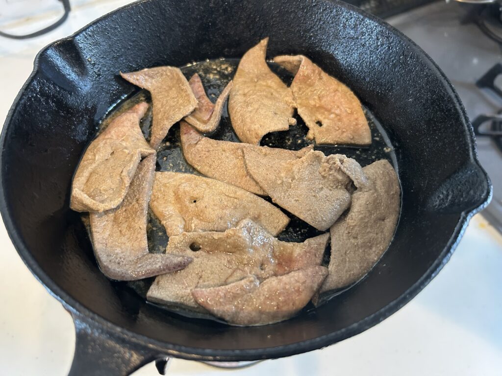 【レバー焼き】｜ごま塩ダレで食べる！元気が出るレバー焼き｜「男の簡単料理レシピ」