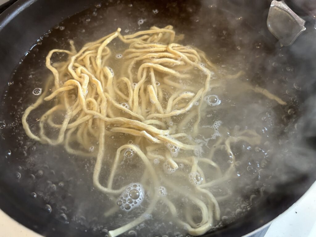 行列・注文方法・食べる時間、気にしない！家で気軽に「二郎系ラーメン」｜「男の簡単料理 レシピ」