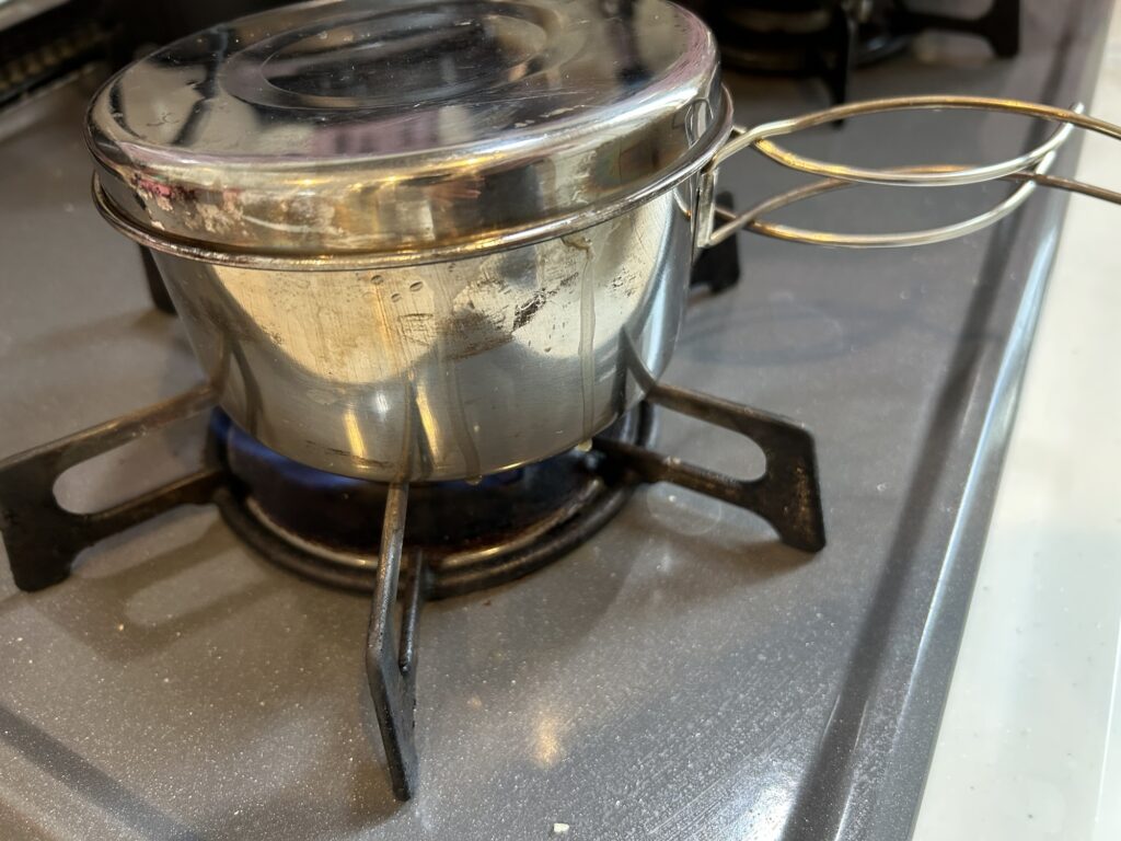 「俺が一番好きなきのこの簡単炊き込みご飯」の食材と作り方紹介&実食レビュー!|【男の料理】