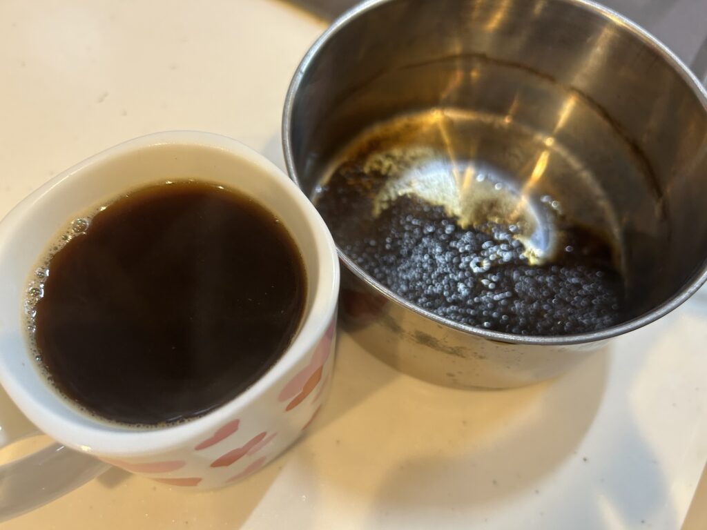 【男の料理】「ワイルドなコーヒー」の淹れ方と実飲レビュー!|コーヒーフィルター切れたから…