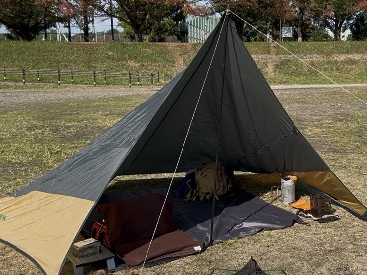 【キャンプレポ㉛】「府中郷土の森公園」で秋のソロデイキャンプ！｜タープを張り、鍋焼きうどんを食う