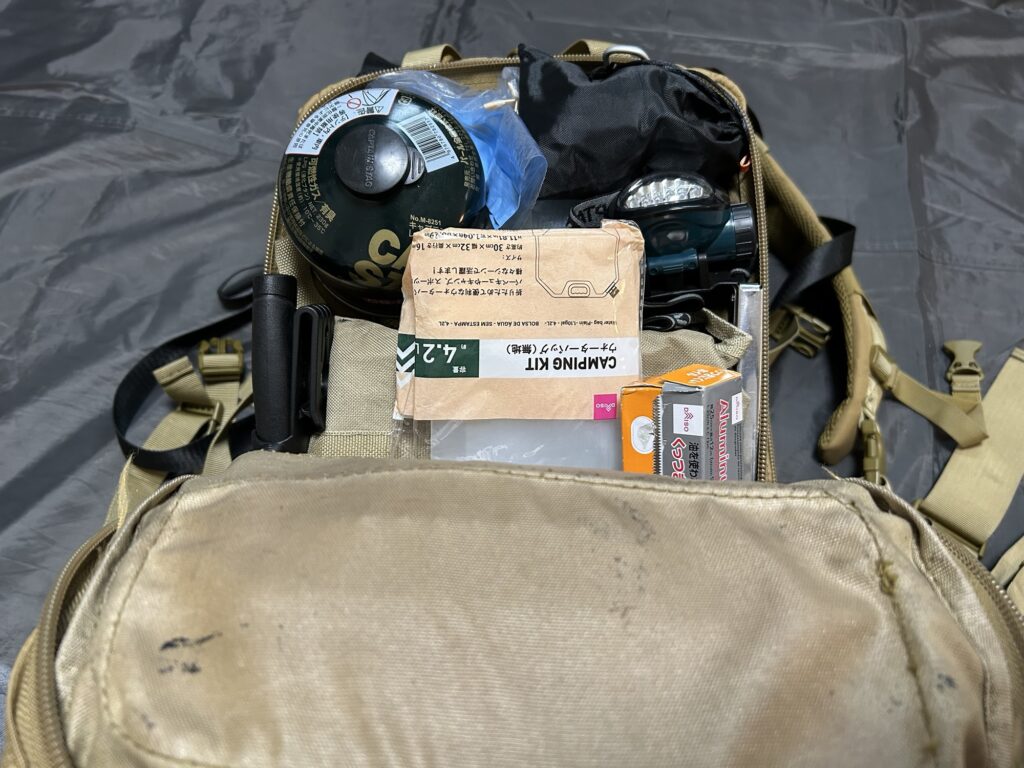 【泊りキャンプ装備】サイバトロン1つで楽しむ！無骨な宿泊ギア＆パッキング徹底解説