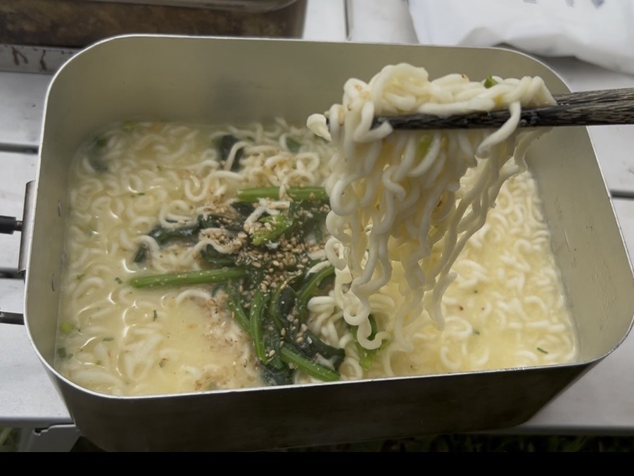 サッポロ一番塩、箸揚げ|無骨ソロデイキャンプS2-1@府中郷土の森|