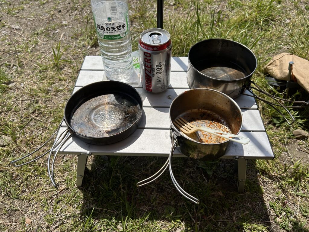 完食して、カラになったクッカーの写真。

無骨ソロデイキャンプＳ2-2＠府中郷土の森
