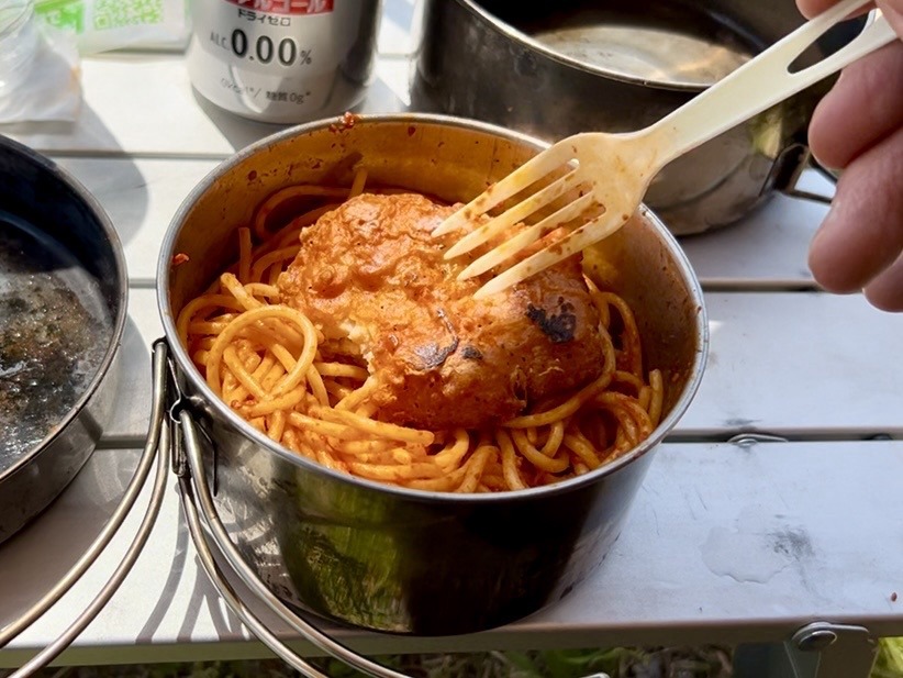 ナポリタンにスパイシーチキンをトッピングした写真。

無骨ソロデイキャンプＳ2-2＠府中郷土の森